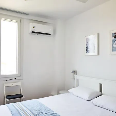 Crispi Luxury & Spacious Apt-sour Sisters Apts Apartment *
